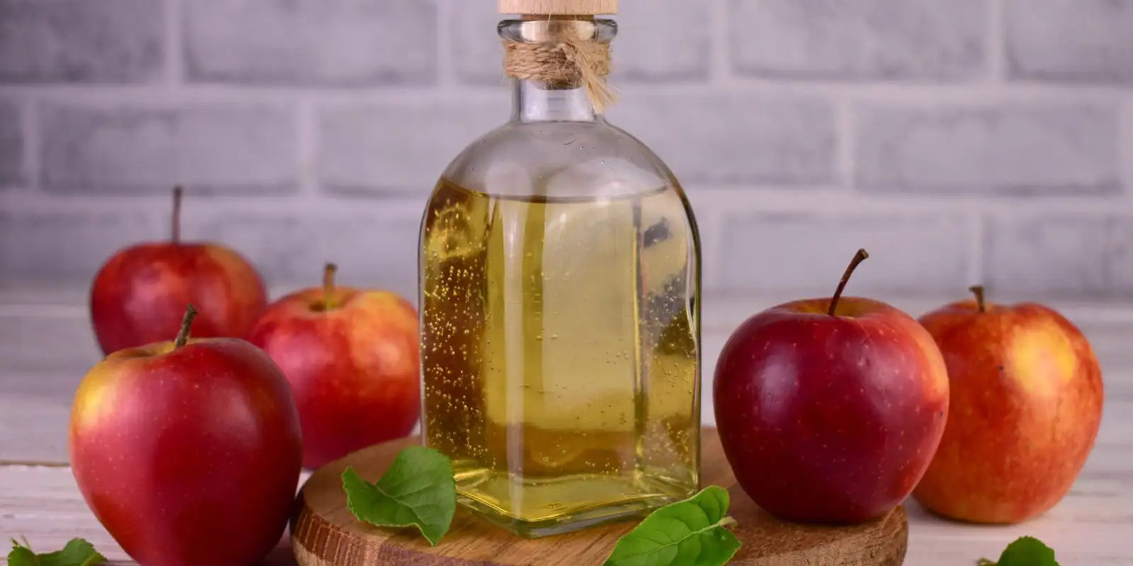 aceto di mele in bottiglia