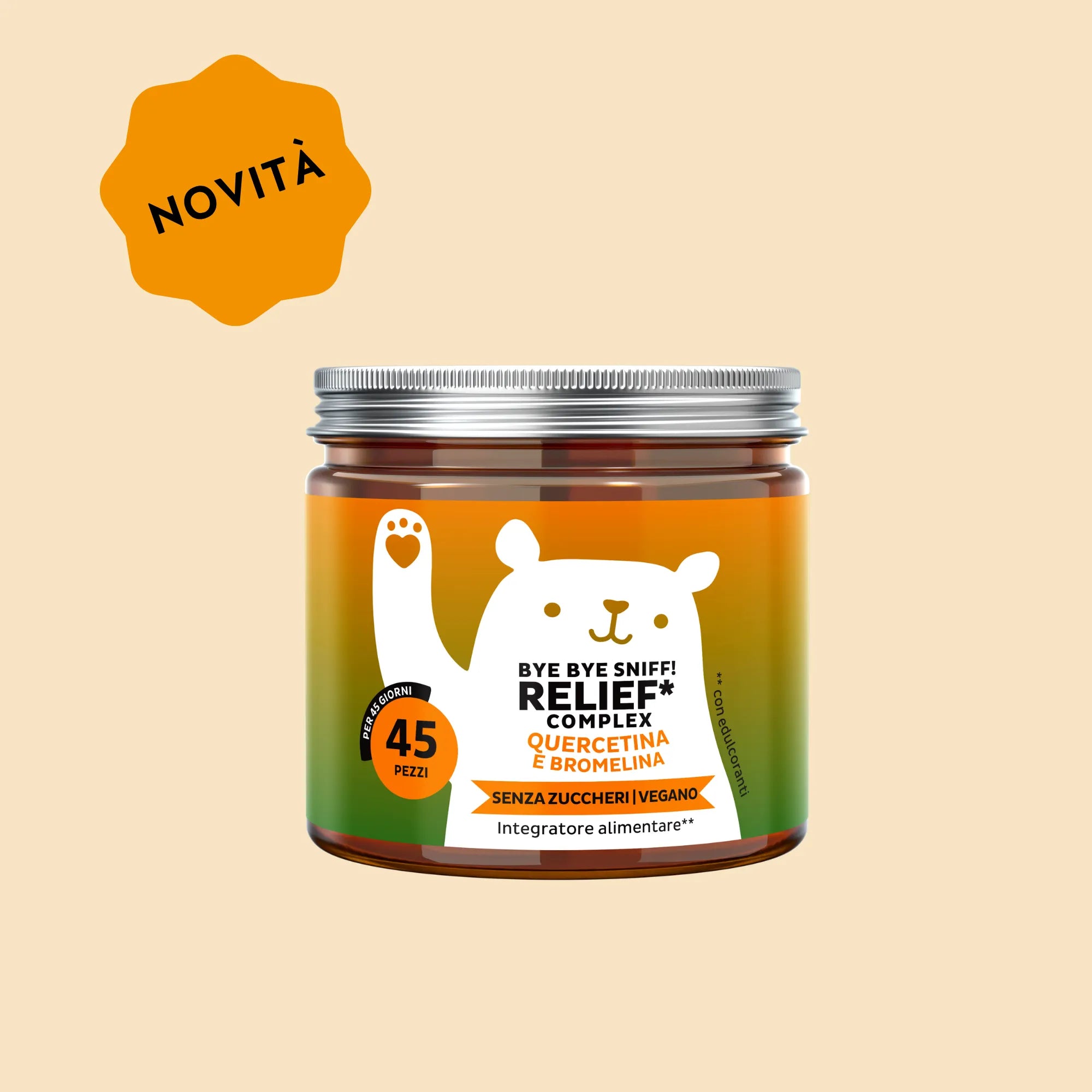 Bears with Benefits Bye bye Sniff! RELIEF* COMPLEX – Caramelle gommose vegane con vitamine e ingredienti selezionati per supportare il sistema immunitario e il benessere delle vie respiratorie durante i cambi di stagione. Barattolo con 45 caramelle gommose pratiche e gustose da assumere ogni giorno.