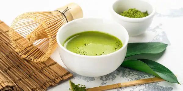 tazza di tè matcha per il metabolismo