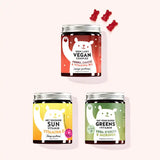 Set di 3 "Trio- Forti tutto il giorno" composto dalle Vitamine Iron Lady Vegan con ferro, dalle Vitamine Hey Sunshine Sun con vitamina D e dalle Vitamine Eat your Super Greens con erba d'orzo di Bears with Benefits.