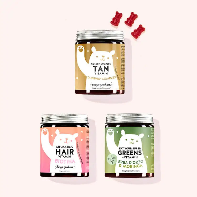 Set di 3 "Trio - In Forma e Abbronzati" composto dalle vitamine Golden Goddess Tan con Beta-carotene, le vitamine Ah-Mazing Hair con biotina e le vitamine Eat your Super Greens con erba d'orzo da Bears with Benefits.